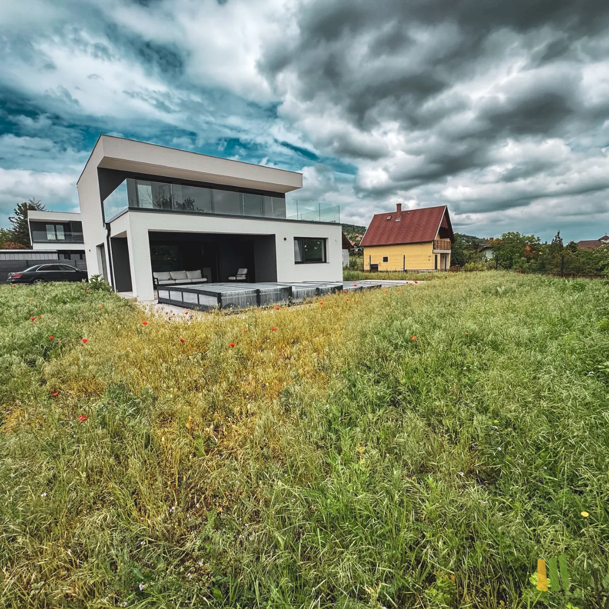 Előtte