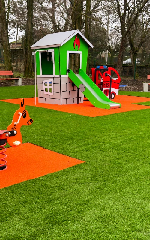 Műfű játszótérre